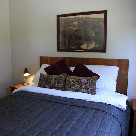 Tarawhata Thermal Apartment 新普利茅斯 外观 照片