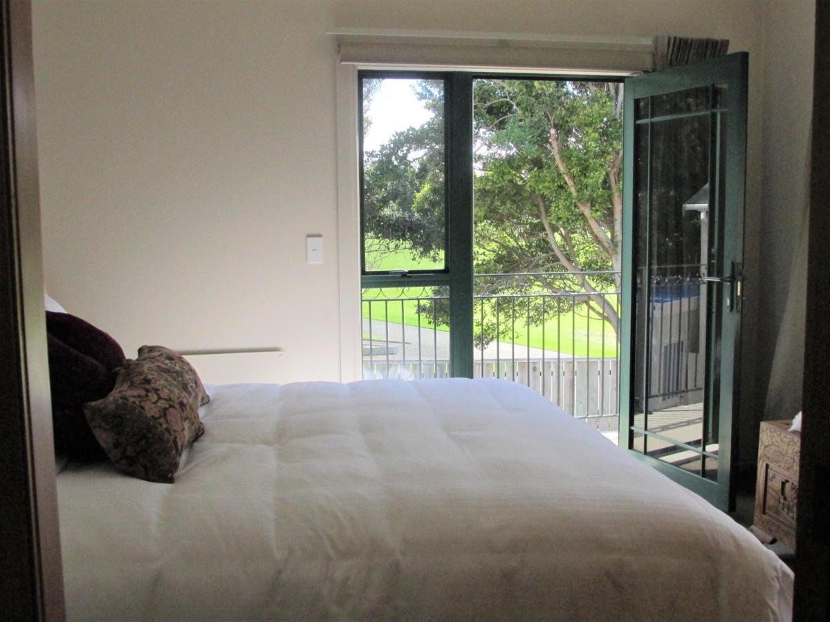 Tarawhata Thermal Apartment 新普利茅斯 外观 照片