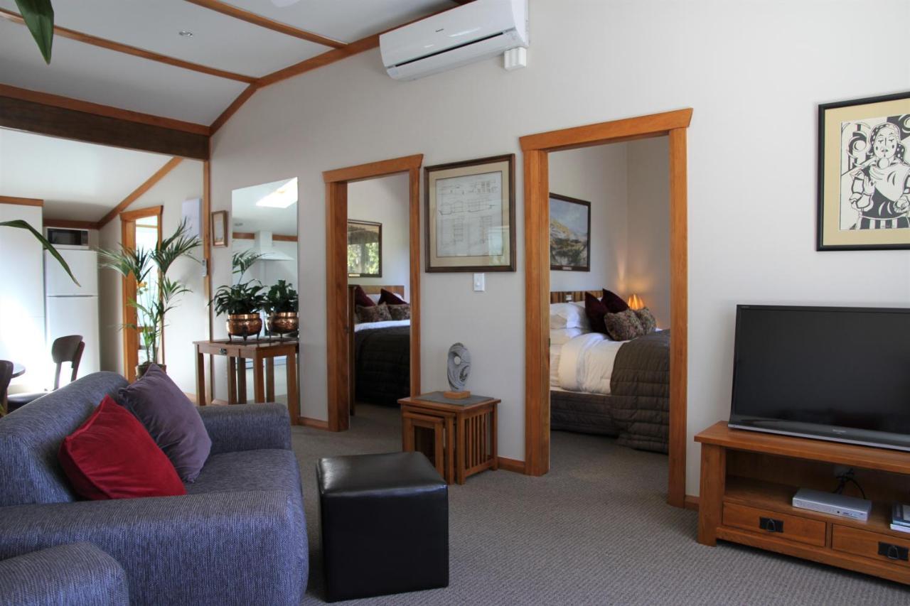 Tarawhata Thermal Apartment 新普利茅斯 外观 照片