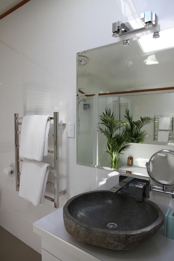 Tarawhata Thermal Apartment 新普利茅斯 外观 照片